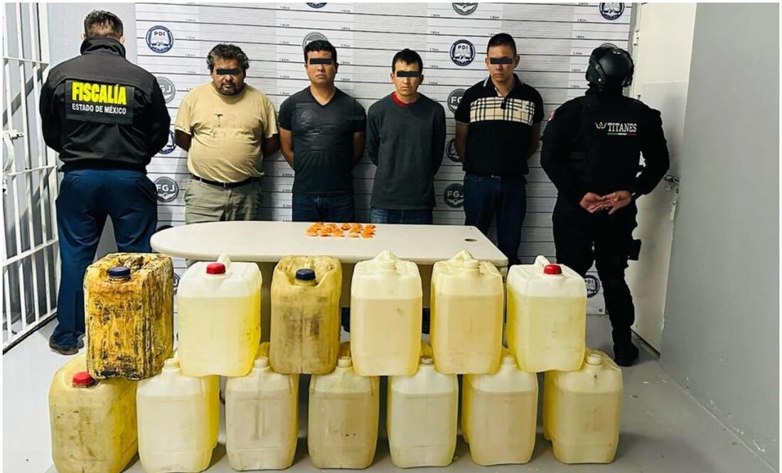 Cuatro hombres identificados como Omar “N”, Víctor Manuel “N”, Antonio “N” y Adrián “N” fueron detenidos por venta ilegal de hidrocarburos: Foto: Especial