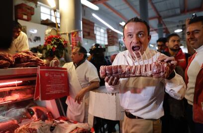 Plantea Mikel Arriola salarios justos más que mínimos