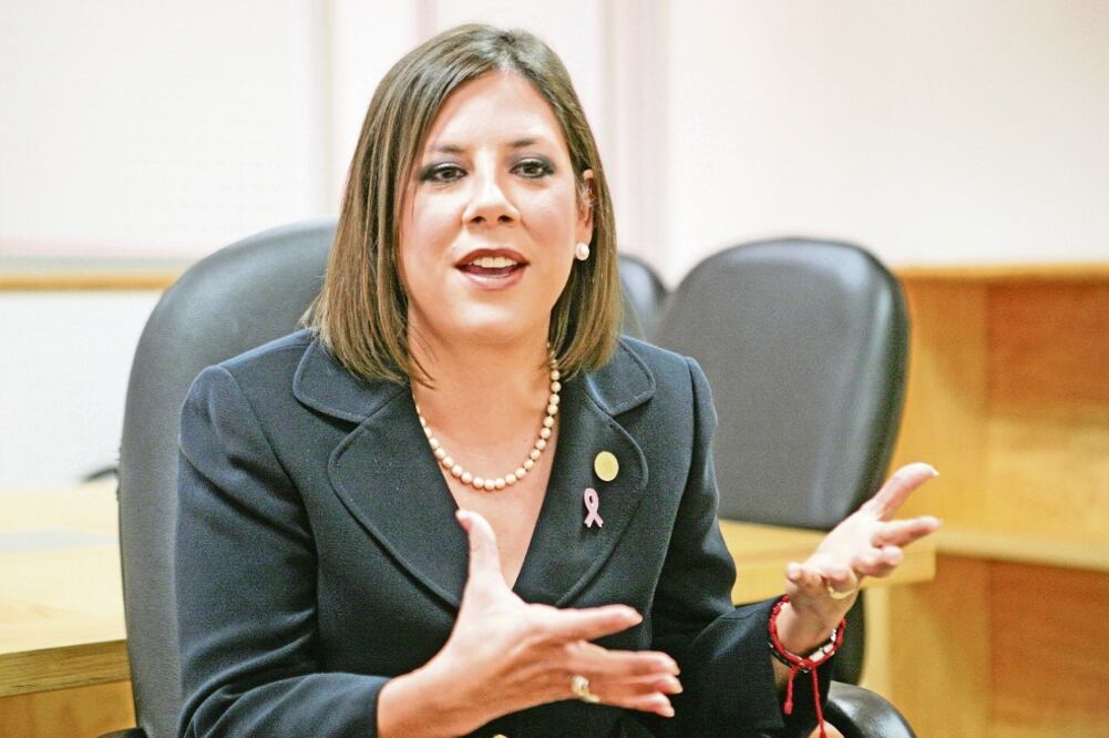 La presidenta de la Comisión de Hacienda, Gina Cruz (PAN), adelantó que la otra semana se debatirá el paquete económico (ARCHIVO EL UNIVERSAL)