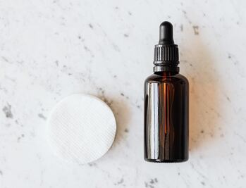 Beneficios de utilizar aceite de ricino en la piel y el pelo