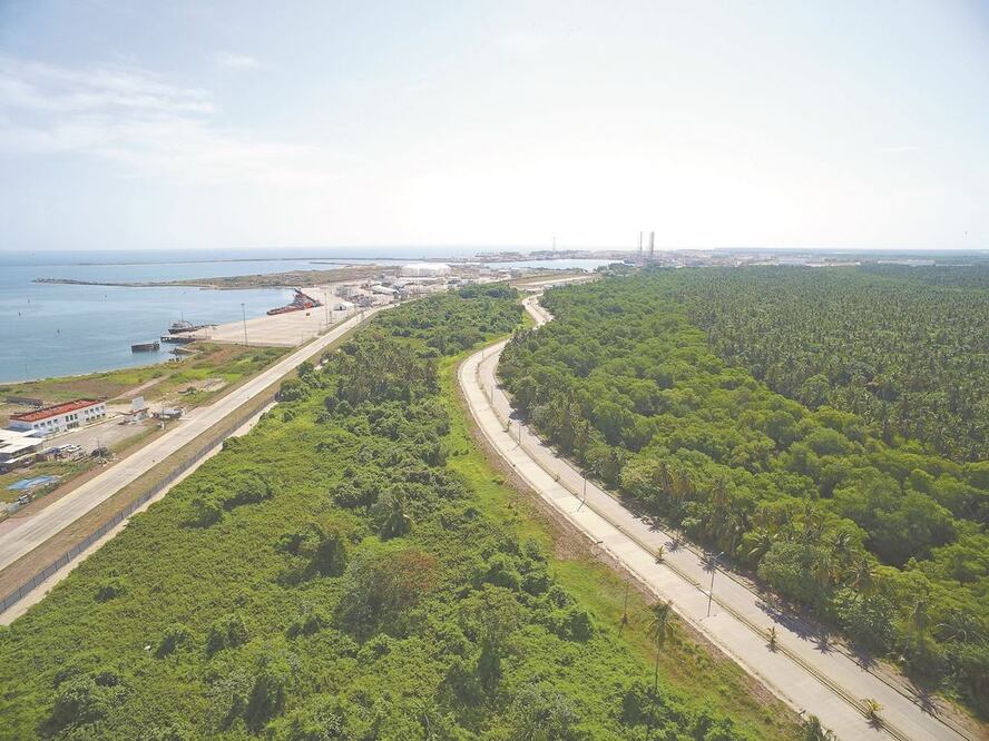 El IMP resaltó que la falta de terrenos adecuados para la construcción en Paraíso, Tabasco, requiere de “importantes obras para el acondicionamiento del terreno”, debido a las lagunas y pantanos con suelos arcillosos. Foto/ARCHIVO EL UNIVERSAL