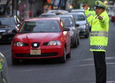 Obligación de conductores en el Reglamento de Tránsito
