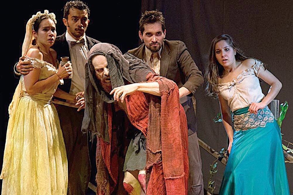 Los protagonistas de 'El manantial' de los santos sienten que son engañados (CORTESÍA)