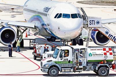 Cofece: regulación a aerolíneas pegaría a competencia