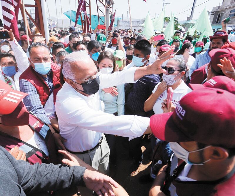 Miguel Ángel Navarro, durante un mitin en colonia 3 de Julio, de las más marginadas de Tepic. Foto: CARLOS ZEPEDA. EL UNIVERSAL
