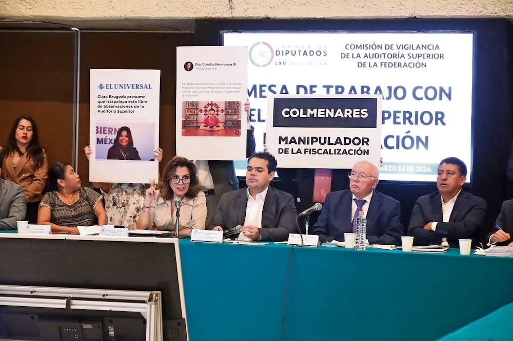 El auditor David Colmenares (segundo de der. a izq.), sostuvo una reunión de trabajo con integrantes de la Comisión de Vigilancia de la ASF en la Cámara de D i putados. Foto: Especial