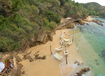Las Caletas, la isla secreta de Puerto Vallarta para visitar de día y noche