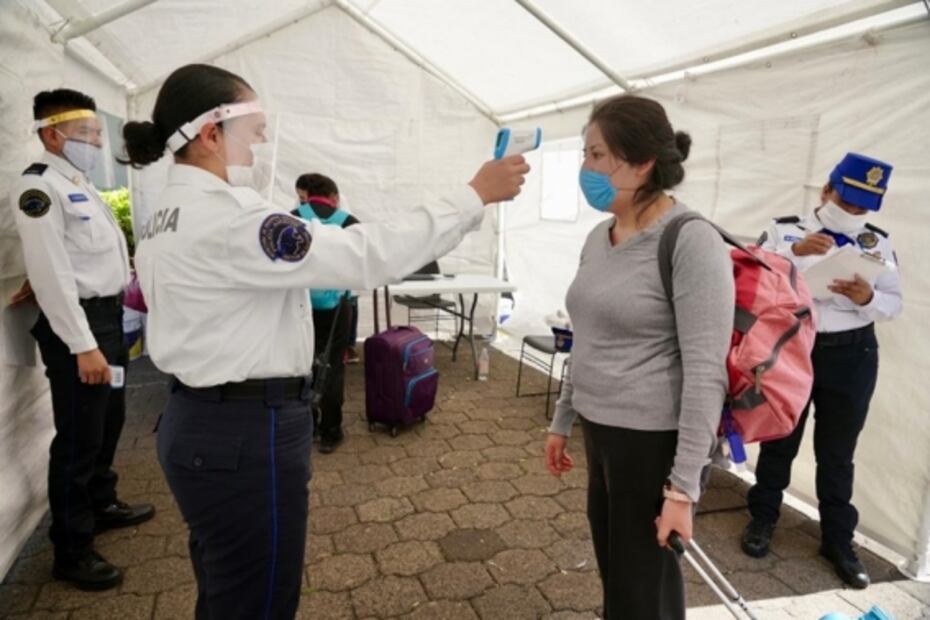 Inician médicos y enfermeras su hospedaje en Los Pinos