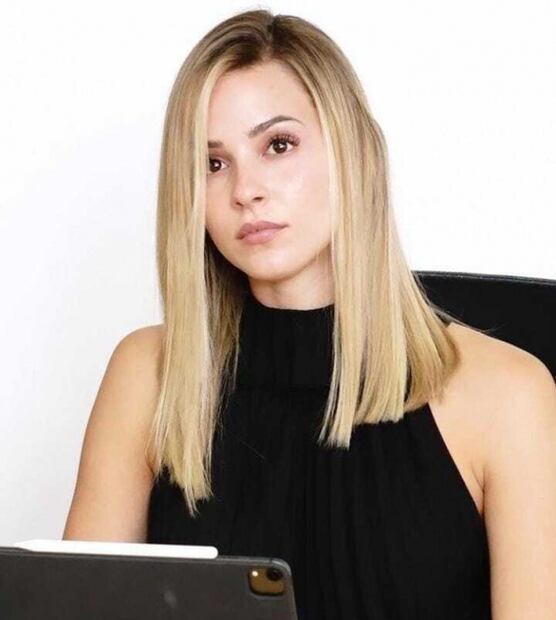 Mariana Rodríguez se tiñe el pelo y te muestra la opción ideal para cambiar de look en otoño