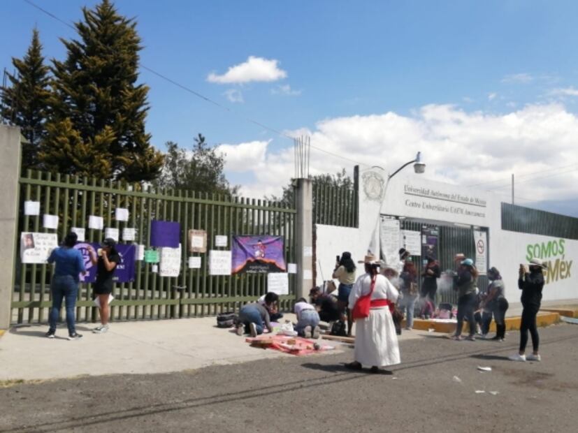 Mujeres marchan por el 8M en el oriente del Edomex 