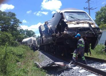 Choca tráiler con Tren Interoceánico en Macuspana, Tabasco; Marina reporta lesionados