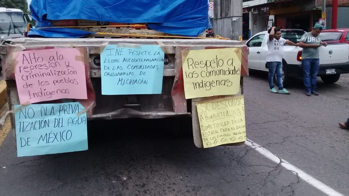 Muestran su rechazo a partidos políticos y a las autoridades de los tres niveles de gobierno. Foto: Especial