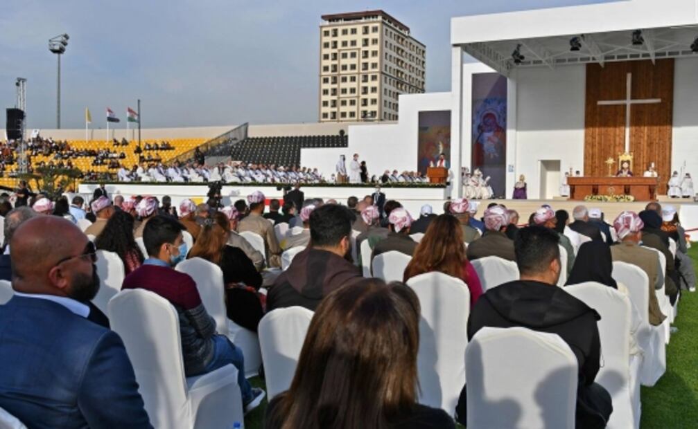 Papa Francisco celebra su mayor misa en Irak tras conocer atrocidades del EI