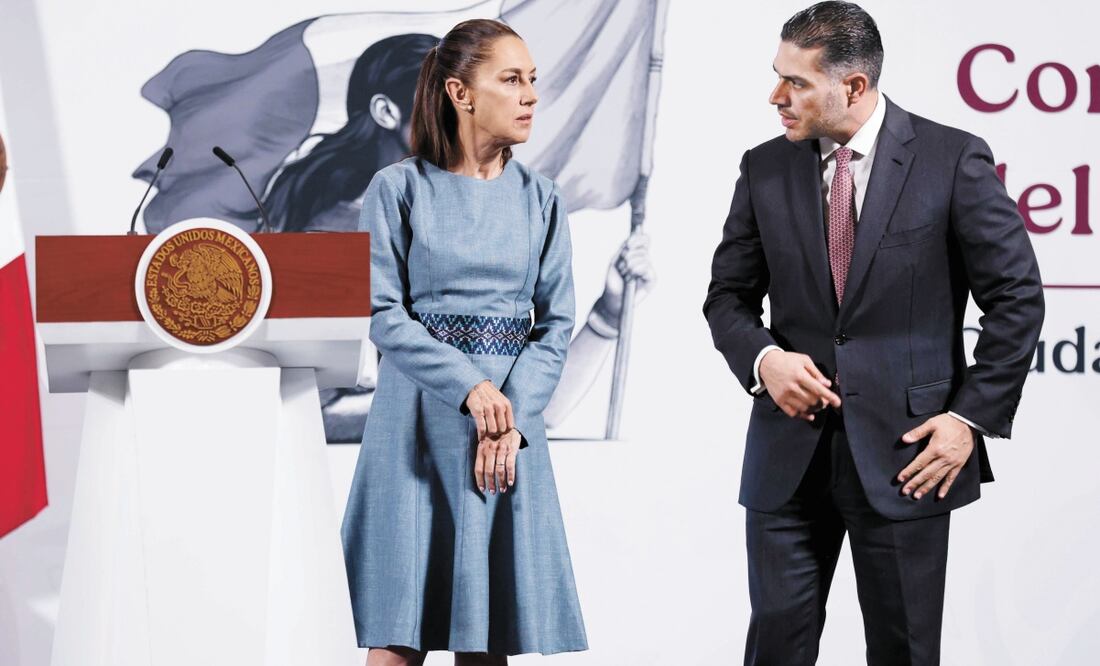 En la mañanera, la presidenta Claudia Sheinbaum y el titular de Seguridad, Omar García. Foto: Diego Simón Sánchez / EL UNIVERSAL