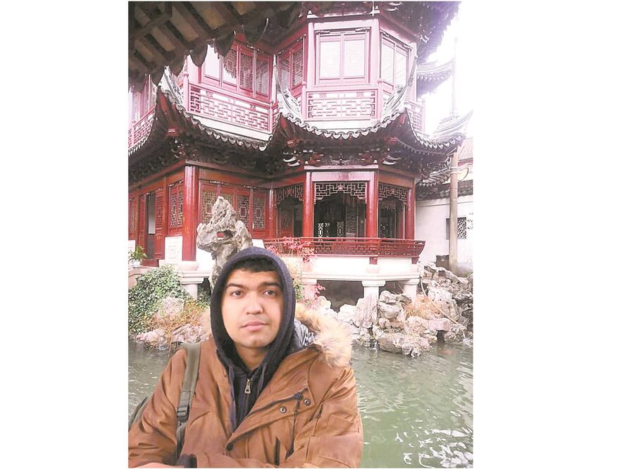 Desesperación. Daniel Muñoz se encuentra retenido en China mientras sus padres intentan acelerar su regreso a Cancún, a través de la Cancillería. Foto: ESPECIAL