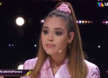 Insultan a Danna Paola y ella responde en vivo