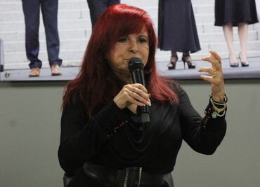 Layda Sansores pide permiso para ausentarse