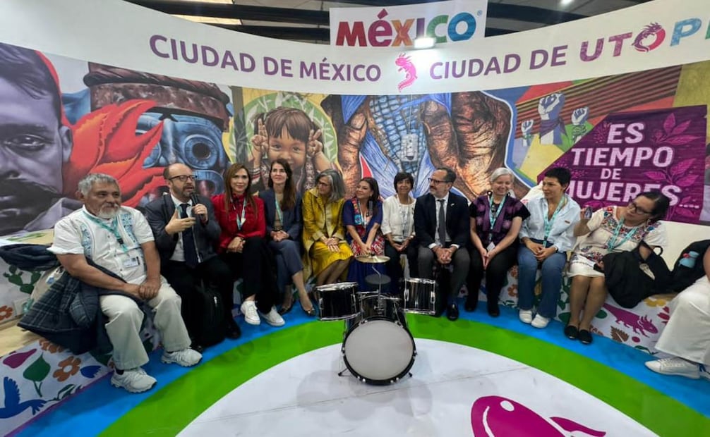 Clara Brugada inaugura Pabellón de Utopías en el Foro Urbano Mundial 2026 en Azerbaiyán; destaca espacios de cuidado.
Foto: Especial.