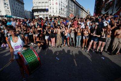 Argentinas protestan topless contra la cosificación de la mujer