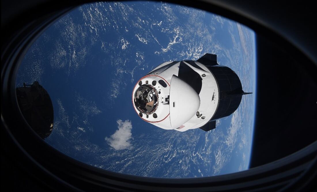 Cápsula SpaceX acercándose a la Estación Espacial Internacional. Foto: NASA / AP, archivo