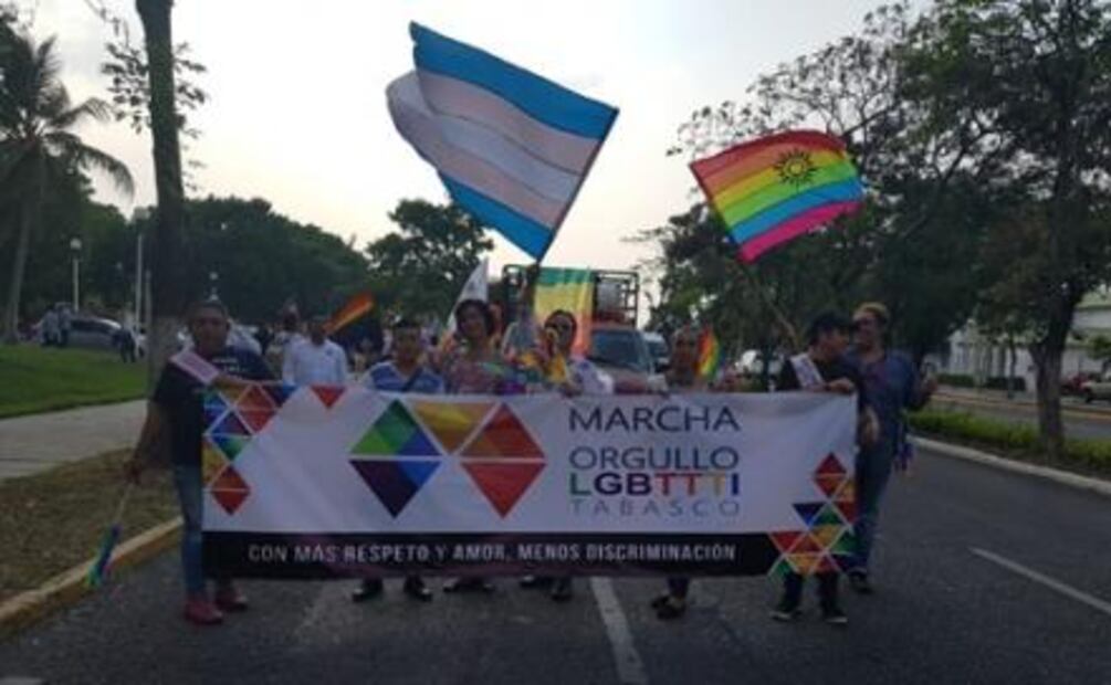 Exigen a abanderados ver por comunidad gay en Tabasco