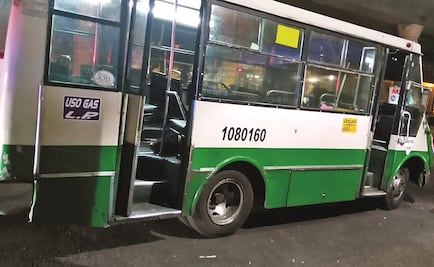 Camión de pasajeros choca contra un tráiler en la colonia Cerro de la Estrella, ¿qué pasó?