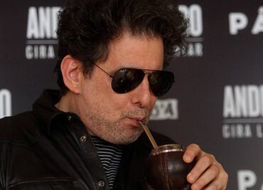 Calamaro quiere "empezar de cero" en la música
