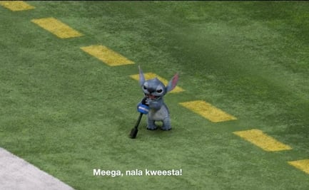 Stitch invadió la cancha en el Super Bowl LIX; evitó ser capturado y la afición le aplaudió