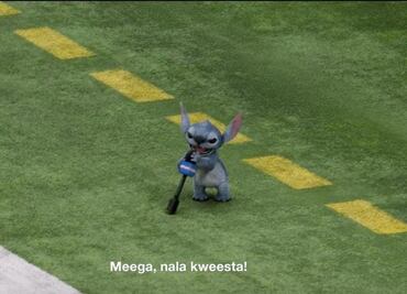 Stitch invadió la cancha en el Super Bowl LIX; evitó ser capturado y la afición le aplaudió