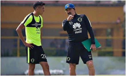 Edson Álvarez dedica emotivo mensaje a Ricardo La Volpe 