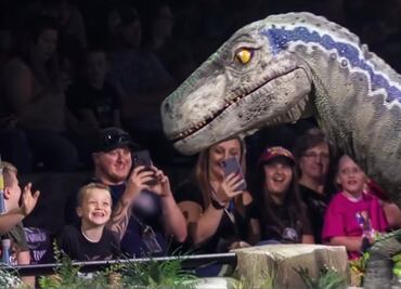 Todo lo que no se ve en el escenario de "Jurassic World Live Tour"