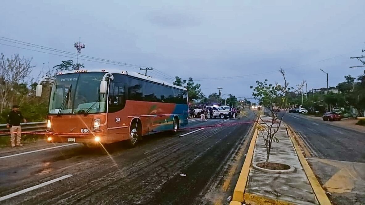 Salvador Villalva Flores viajaba en un autobús y a las tres de la mañana un grupo armado detuvo el vehículo, subió una persona y acribilló al edil electo. Foto: Especial