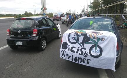 Ciclistas se manifiestan contra el NAIM