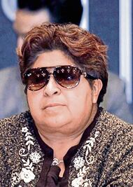 El embarazoso caso de la placa conmemorativa