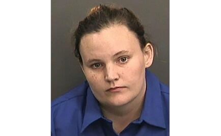 Condenan a 20 años de cárcel a niñera que quedó embarazada de niño a quién cuidaba en EU 