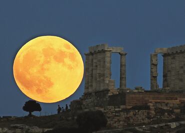 Eclipse y “luna de sangre” dan espectáculo al mundo