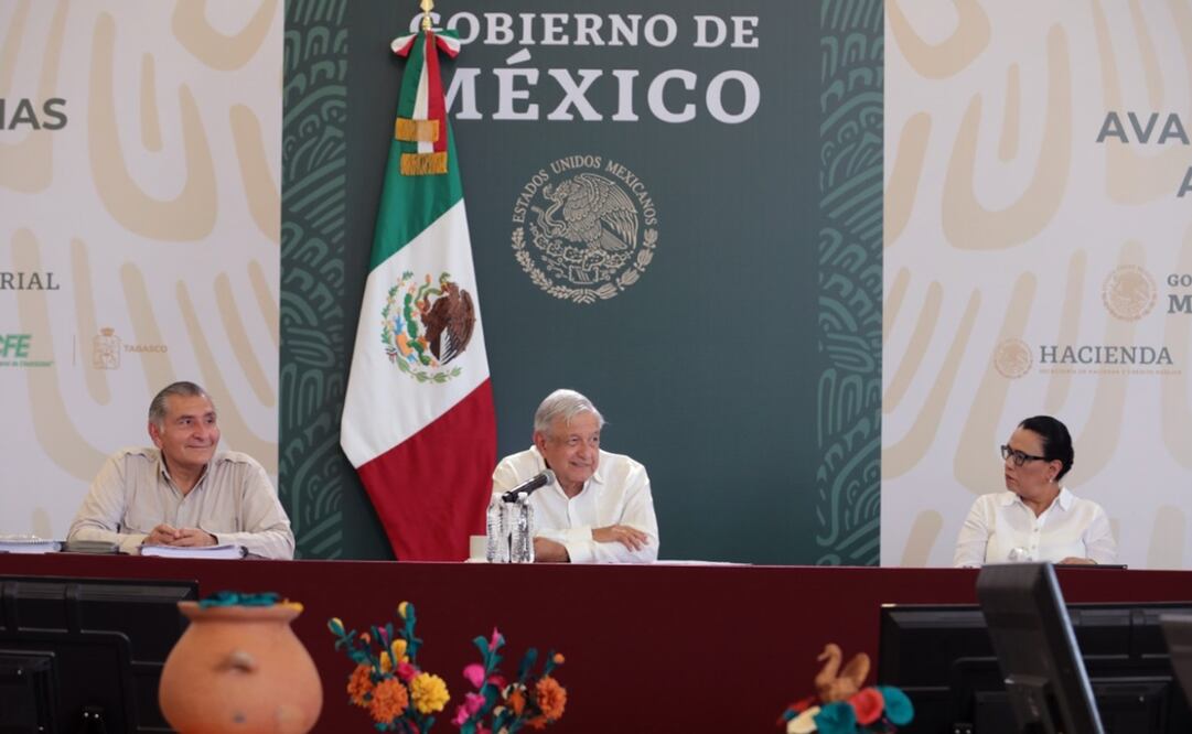 El Presidente sostuvo una reunión de evaluación sobre los avances del Plan de apoyo a los afectados de las inundaciones en Tabasco y Chiapas. Foto: Twitter @JesusRCuevas