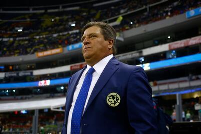 Miguel Herrera dirigió su partido 200 con América