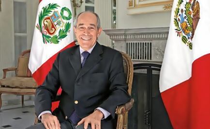 Mexican drug dealers have infiltrated customs and airports: Ambassador