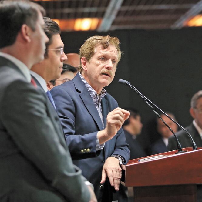 Petición. Juan Carlos Romero Hicks, coordinador del PAN en la Cámara Baja, advirtió que la vacante en la Corte debe ser cubierta por alguien independiente y honesto. ARCHIVO EL UNIVERSAL