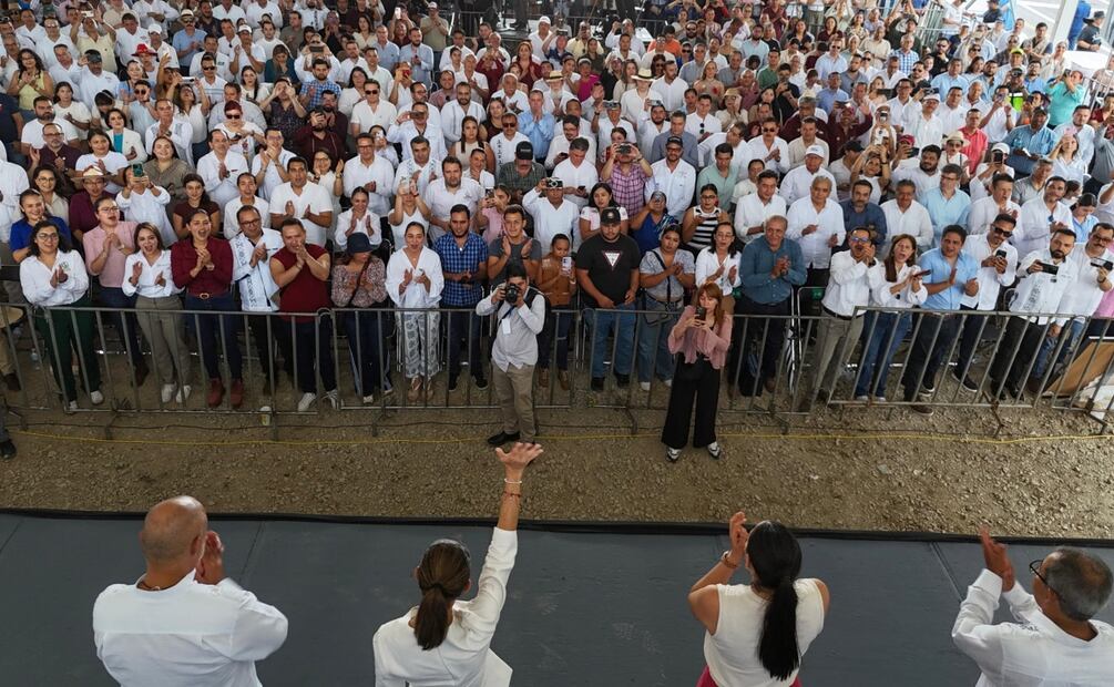 Presidenta Claudia Sheinbaum durante el inicio de la obra de puentes vehiculares en Colima (09/08/2025). Foto: Presidencia