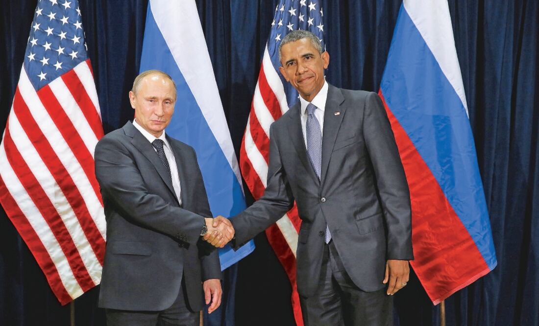 El presidente ruso, Vladimir Putin, saluda a su homólogo estadounidense Barack Obama, durante su encuentro bilateral en la sede de las Naciones Unidas en Nueva York (CHIP SOMODEVILLA. EFE)