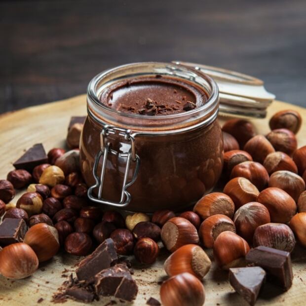 Qué es la gianduja (crema de avellanas) y cómo hacerla en casa
