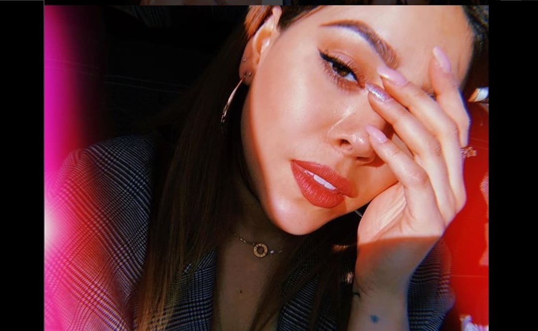 Danna Paola compartió en su cuenta de Instagram una fotografía donde luce sus piernas. Foto Instagram Danna Paola