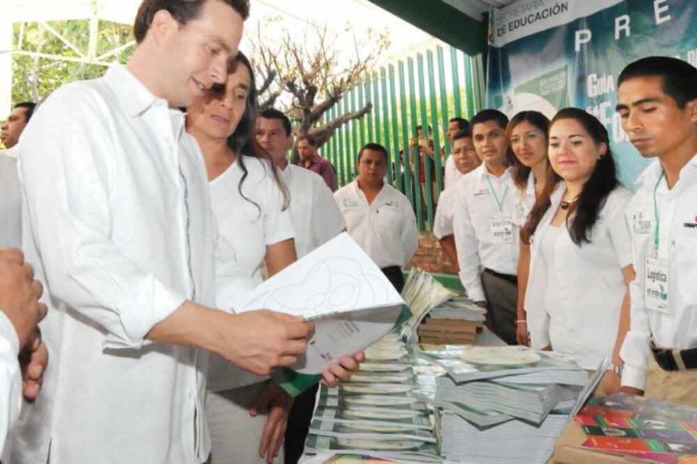 El gobierno estatal ha elaborado millón y medio de libros gratuitos (ESPECIAL)