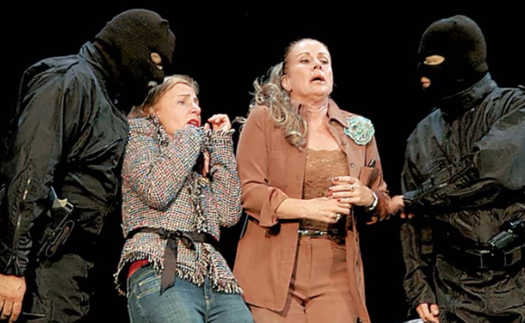 Camila Sodi y Laura Zapata vivieron un secuestro en 2005. Laura Zapata imprimió mucho dramatismo a su actuación en la obra basada en una amarga experiencia. Foto: Archivo EL UNIVERSAL.