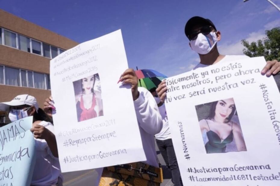 “¡No son muertas, son asesinadas!”: marchan en Oaxaca por Sherlyn y Geovanna