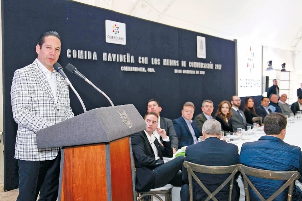 El gobernador Francisco Domínguez Servién se reunió con medios de comunicación para hacer un balance sobre los retos de su administración. (GUILLERMO GONZÁLEZ. EL UNIVERSAL)