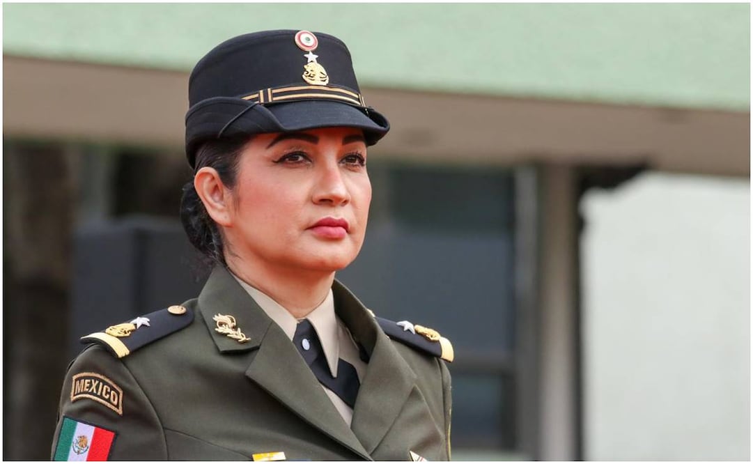 La general Brigadier de Justicia Militar y licenciada Mariana de la Cruz Sánchez, rindió protesta como Defensora General y jefa de la Defensoría de Oficio Militar. Foto: Axel Sánchez/ EL UNIVERSAL