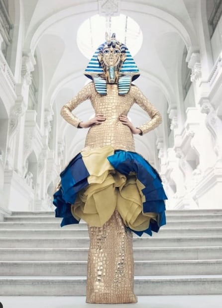 Disfruta de la exposición “Christian Dior: Designer of dreams” desde la comodidad de tu hogar